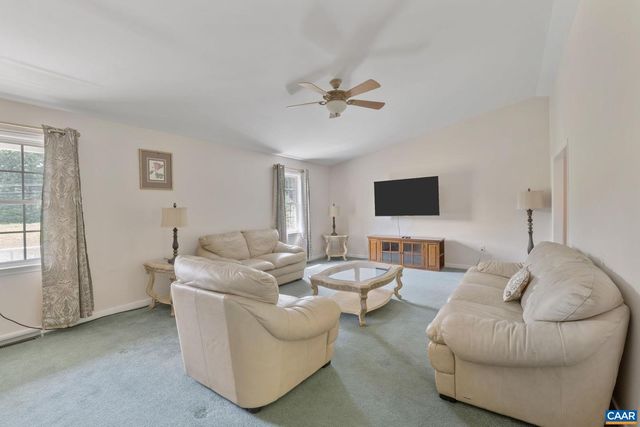 3590 MOUNTAIN HILL RD, Palmyra, VA 22963