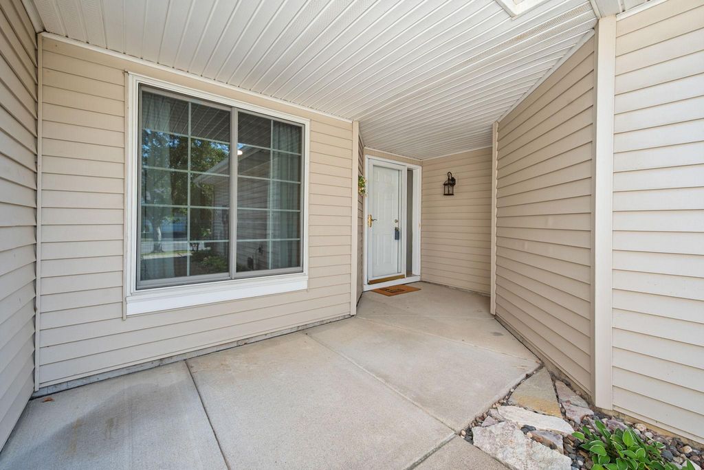 6313 Brook Lane, Savage, MN 55378 — photo 3