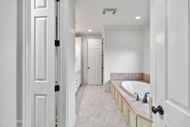 106 Tortola Lane, Youngsville, LA 70592