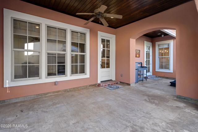 106 Tortola Lane, Youngsville, LA 70592