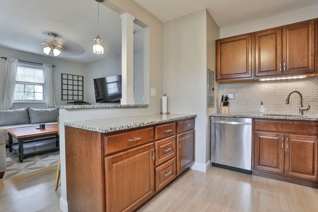 14 W. Water St 3, Wakefield, MA 01880