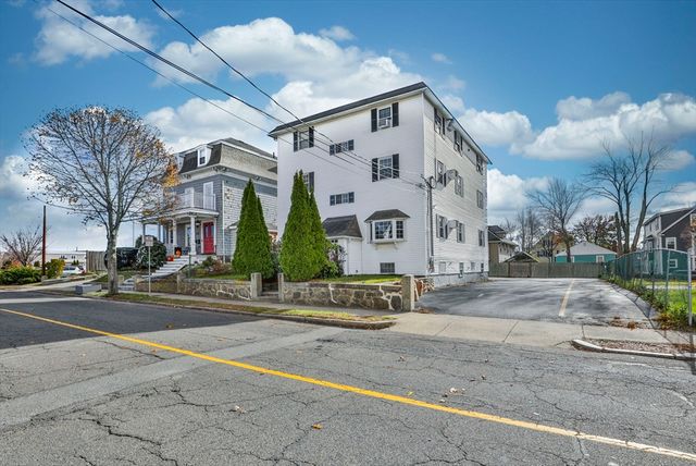 14 W. Water St 3, Wakefield, MA 01880