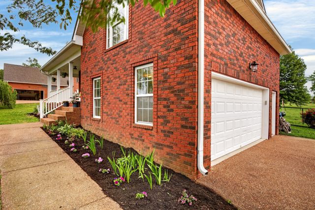 2327 Highway 76, Portland, TN 37148