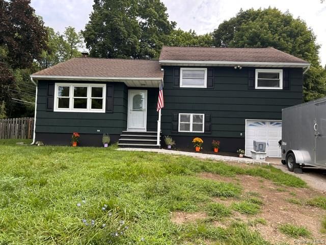 1 Morris Drive, Hyde Park, NY 12538