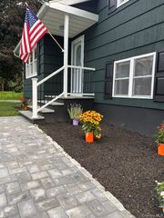 1 Morris Drive, Hyde Park, NY 12538