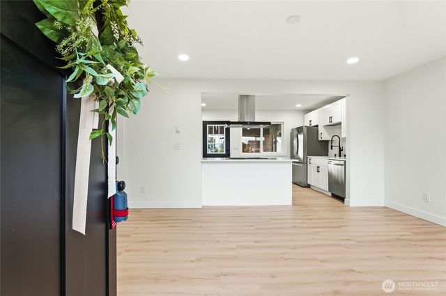 3710 E F Street, Tacoma, WA 98404