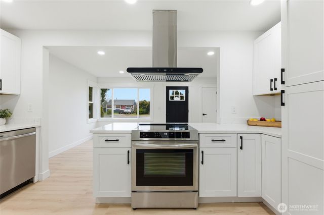 3710 E F Street, Tacoma, WA 98404