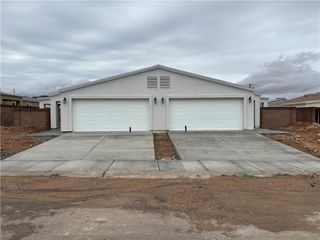915 Berk Avenue, Kingman, AZ 86409