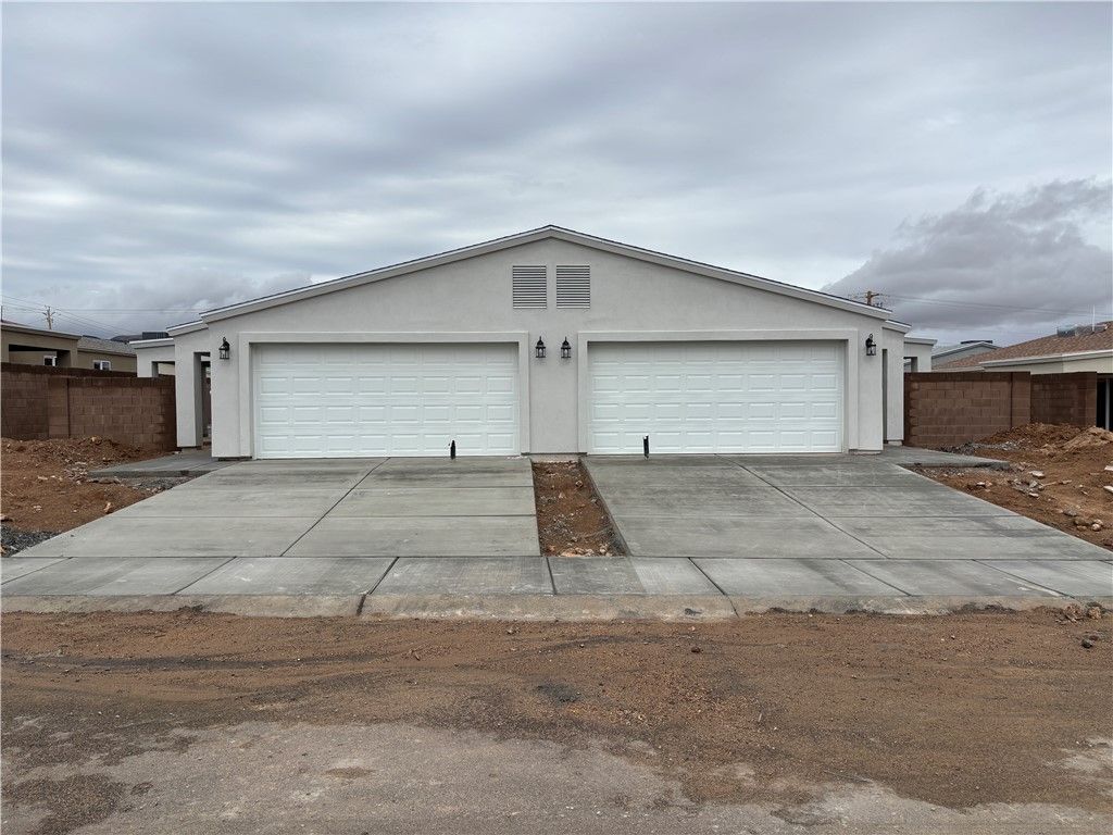 915 Berk Avenue, Kingman, AZ 86409