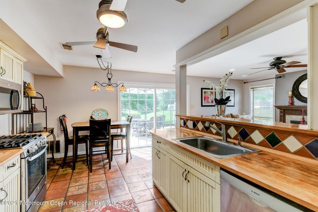 226 Teasdale Place, Morganville, NJ 07751
