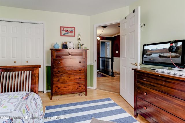 226 Teasdale Place, Morganville, NJ 07751