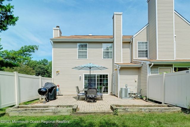 226 Teasdale Place, Morganville, NJ 07751