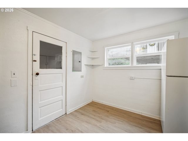 1158 10TH Ave, Longview, WA 98632