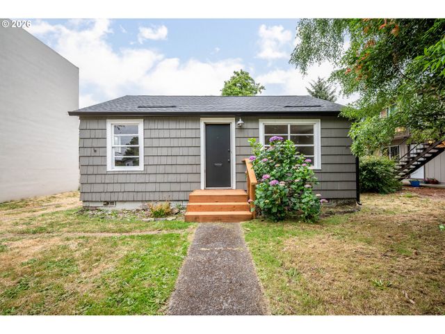 1158 10TH Ave, Longview, WA 98632