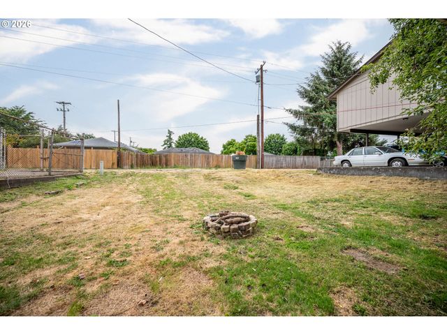 1158 10TH Ave, Longview, WA 98632