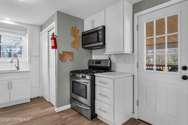 37 Central Avenue, Hazlet, NJ 07730