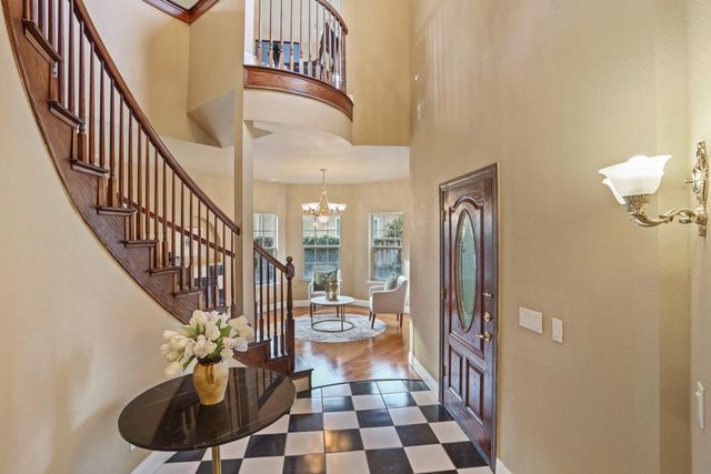 5606 Saint Andrews Dr, Stockton, CA 95219