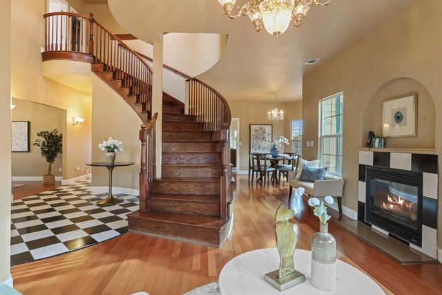 5606 Saint Andrews Dr, Stockton, CA 95219