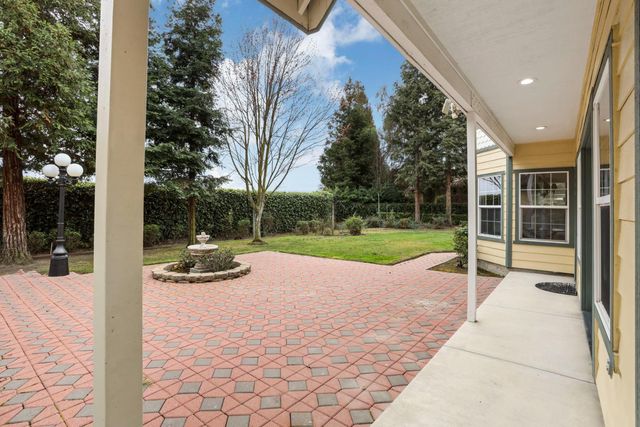 5606 Saint Andrews Dr, Stockton, CA 95219