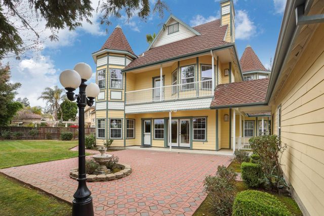 5606 Saint Andrews Dr, Stockton, CA 95219