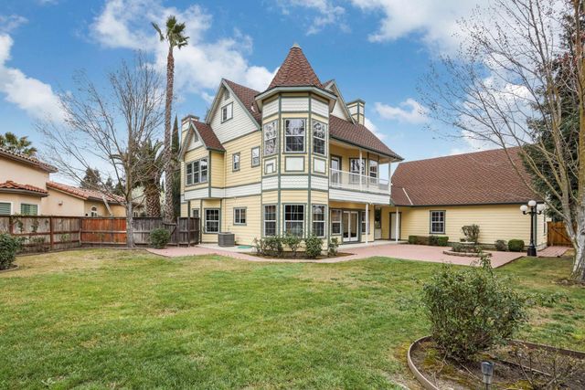 5606 Saint Andrews Dr, Stockton, CA 95219