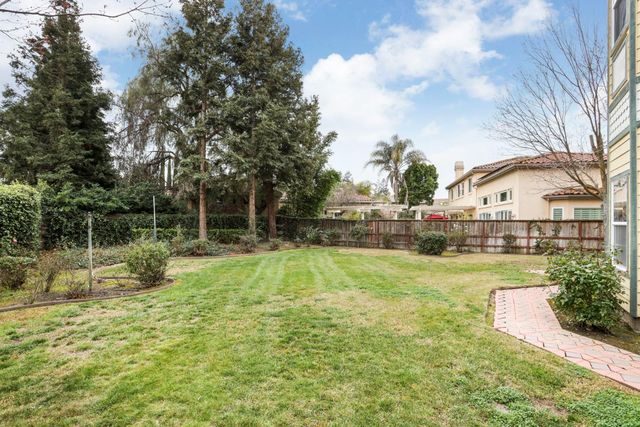 5606 Saint Andrews Dr, Stockton, CA 95219