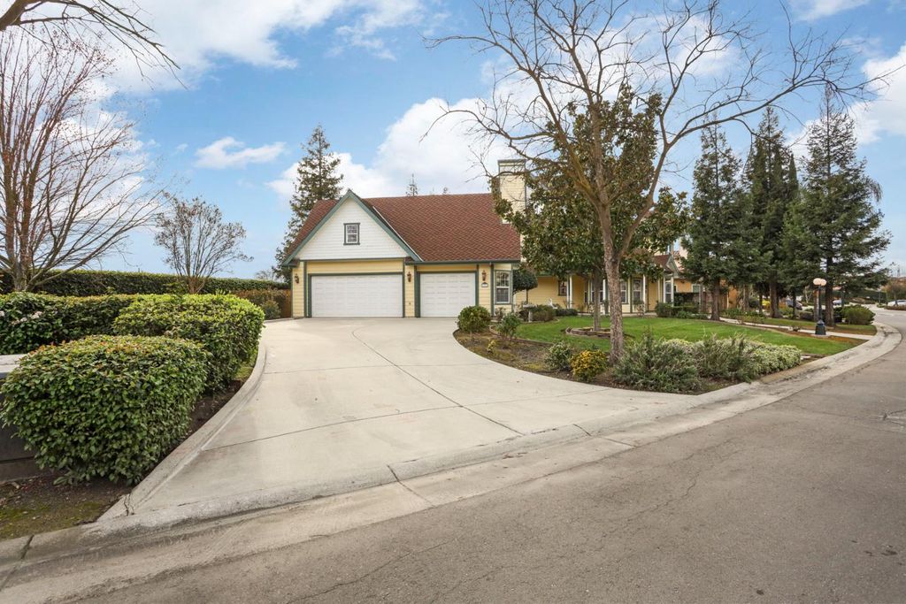 5606 Saint Andrews Dr, Stockton, CA 95219