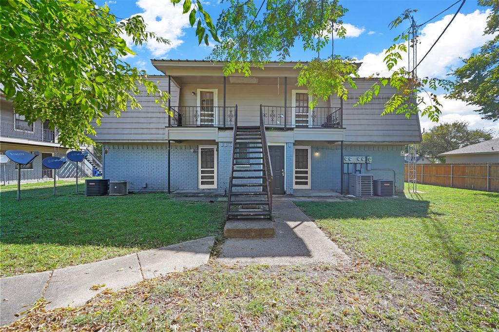 503 N Morris 3, Terrell, TX 75160