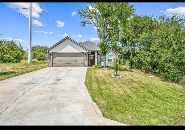 2608 San Gabriel Drive, Granbury, TX 76048