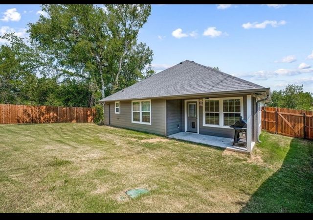 2608 San Gabriel Drive, Granbury, TX 76048