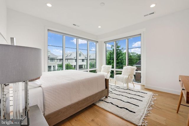 1452 BUENA VISTA AVE, Mclean, VA 22101