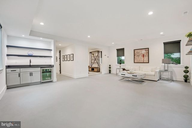 1452 BUENA VISTA AVE, Mclean, VA 22101