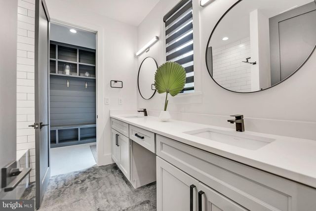 1452 BUENA VISTA AVE, Mclean, VA 22101