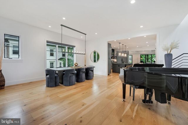 1452 BUENA VISTA AVE, Mclean, VA 22101