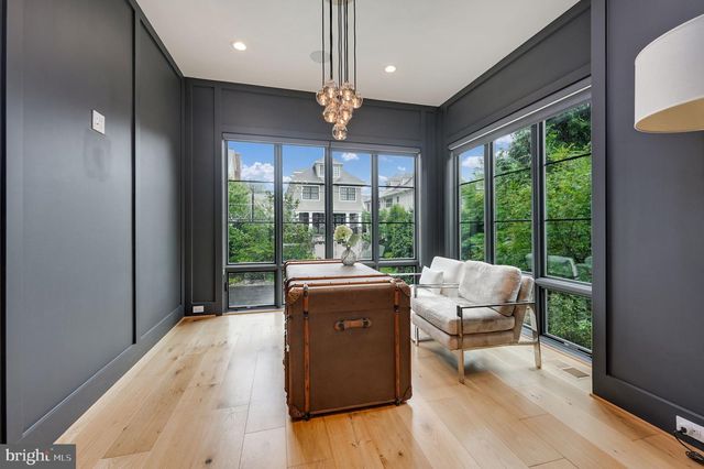 1452 BUENA VISTA AVE, Mclean, VA 22101