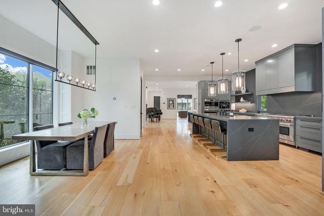 1452 BUENA VISTA AVE, Mclean, VA 22101