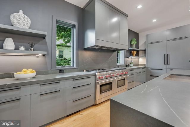 1452 BUENA VISTA AVE, Mclean, VA 22101