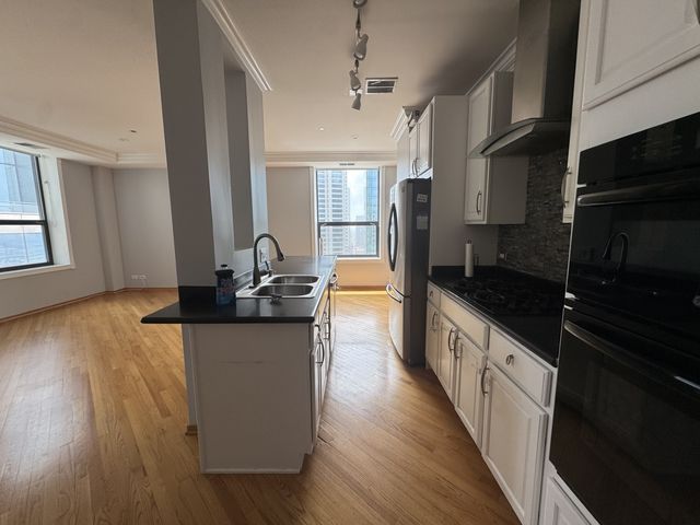 910 S MICHIGAN Avenue 1615, Chicago, IL 60605