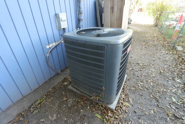 164 Grapeland, San Antonio, TX 78214