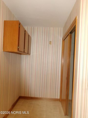 303 S Poplar Street, Leipsic, OH 45856