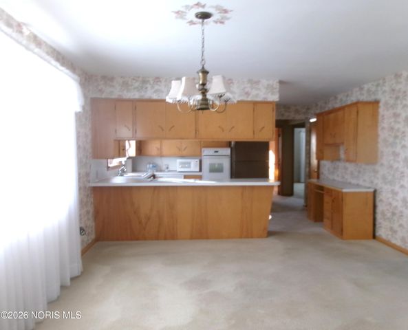 303 S Poplar Street, Leipsic, OH 45856