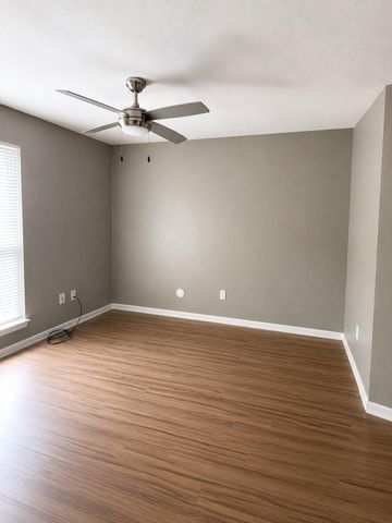 9090 S Braeswood Boulevard 48, Houston, TX 77074