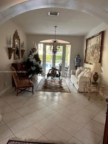 10601 SW 128th St, Miami, FL 33176