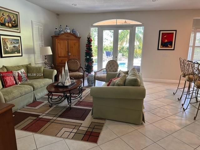 10601 SW 128th St, Miami, FL 33176
