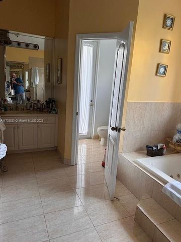 10601 SW 128th St, Miami, FL 33176