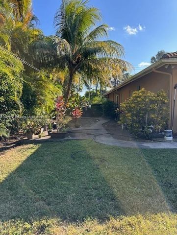 10601 SW 128th St, Miami, FL 33176