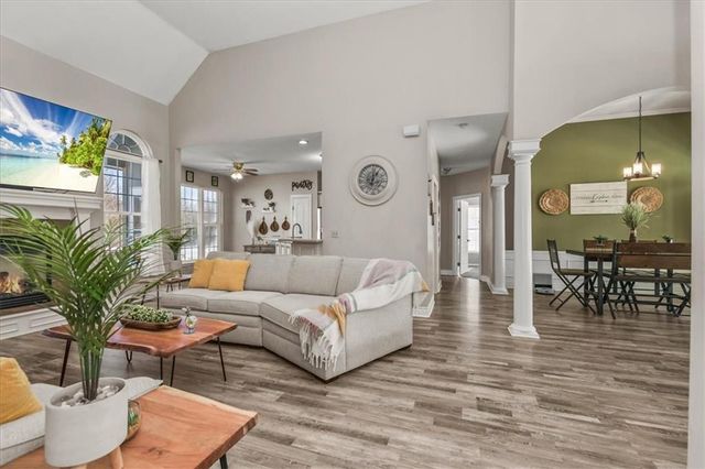 608 Mulberry Street, Pleasant Hill, MO 64080