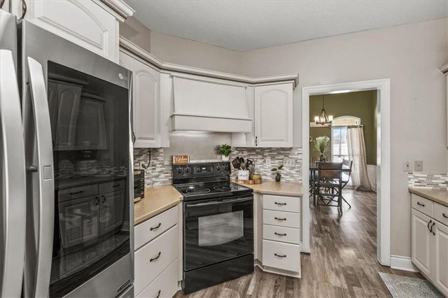 608 Mulberry Street, Pleasant Hill, MO 64080