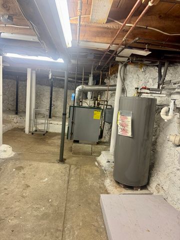 16 Winona Ave, Fairhaven, MA 02719