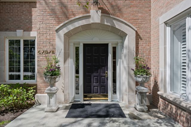 485 Oakwood Avenue D-2, Lake Forest, IL 60045
